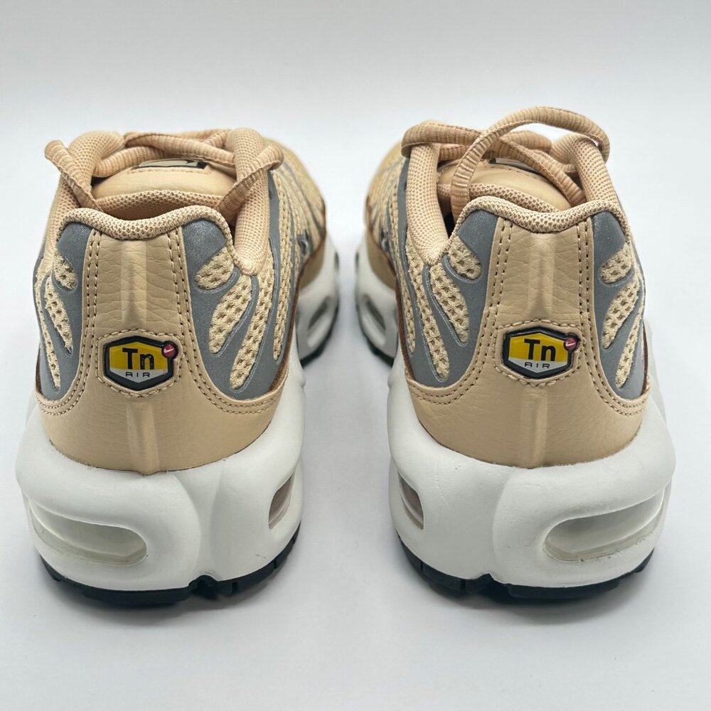 Women's Nike Air Max Plus TN  Sesame Silver Black Tuned Air FV8480-200 Size 6 - Picture 5 of 12